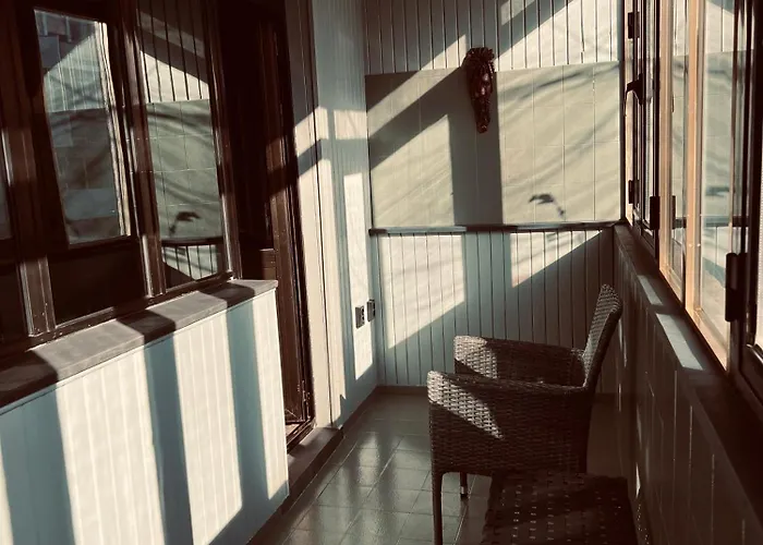 Black Cat Apartment *